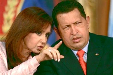 Chávez llega a Argentina para fortalecer “el eje Caracas-Buenos Aires”