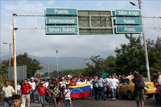 Adjetivos que se profieren como balas: los medios de comunicación y el conflicto fronterizo con Venezuela