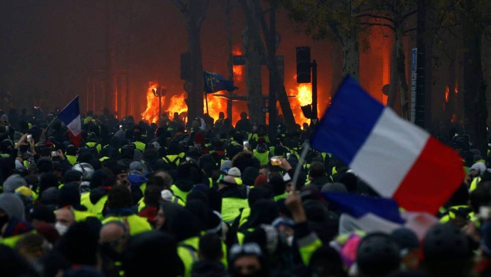 Una nueva protesta de los ‘chalecos amarillos’ degenera en caos en París
