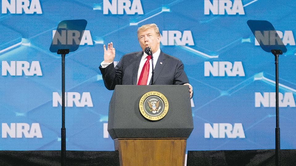 Trump se sintió como en casa en la convención del NRA en Indianápolis. Imagen: EFE