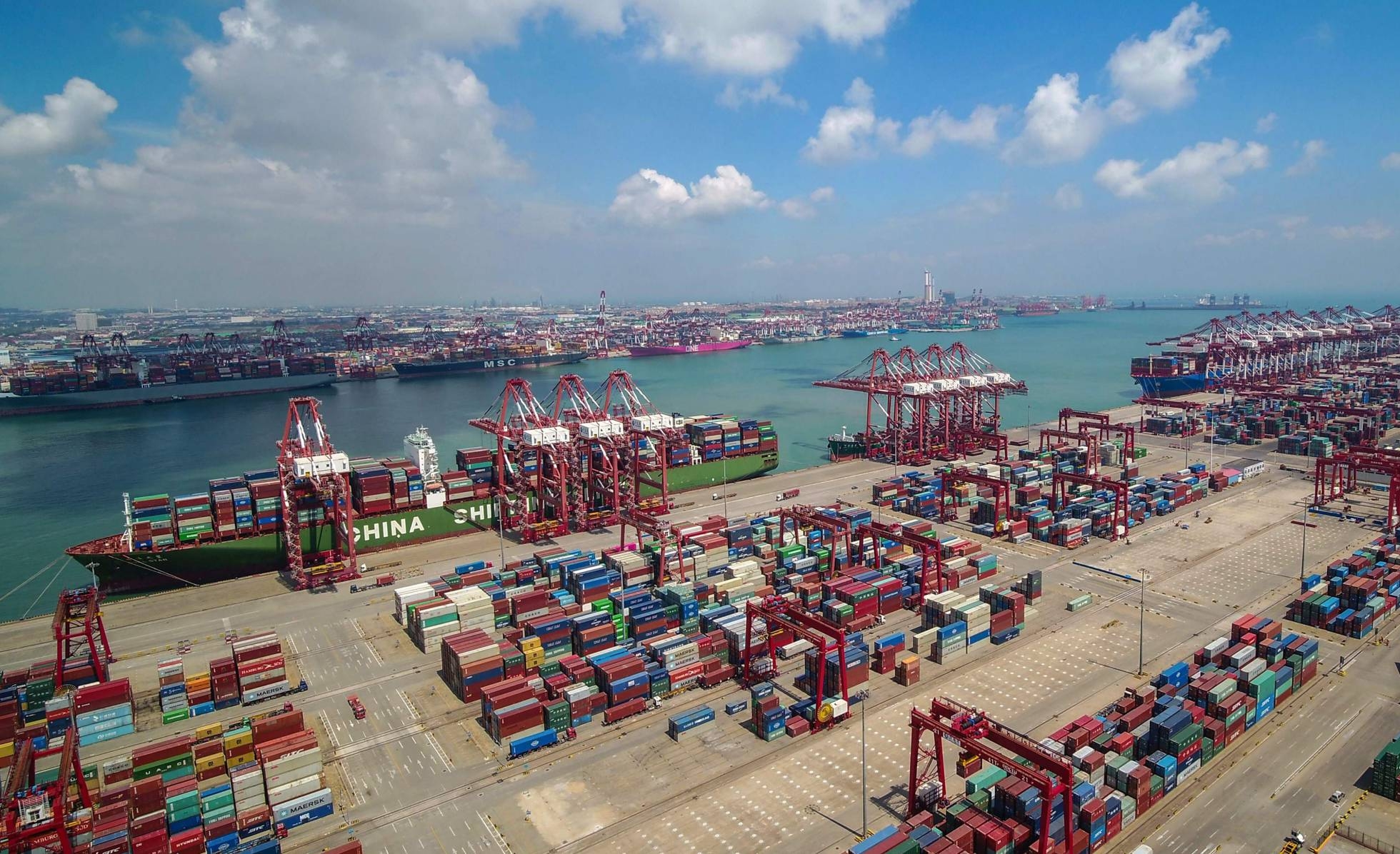 Contenedores almacenados en el puerto chino de Qingdao, en el este de China, este mes. AFP