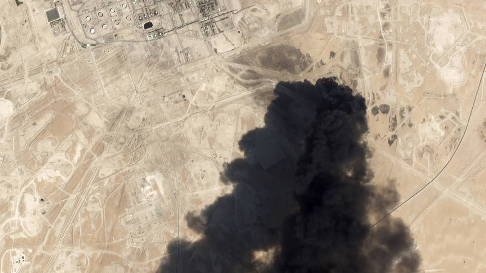 Imagen de satélite de la refinería de Abqaiq tras el ataque. En vídeo, imágenes del incendio. Planet Labs (AP) / atlas