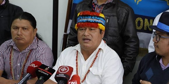 El presidente de la Confederación de Nacionalidades Indígenas de Ecuador (Conaie), Jaime Vargas, realizó una rueda de prensa este miércoles 23 de octubre. Foto: Metro Ecuador.