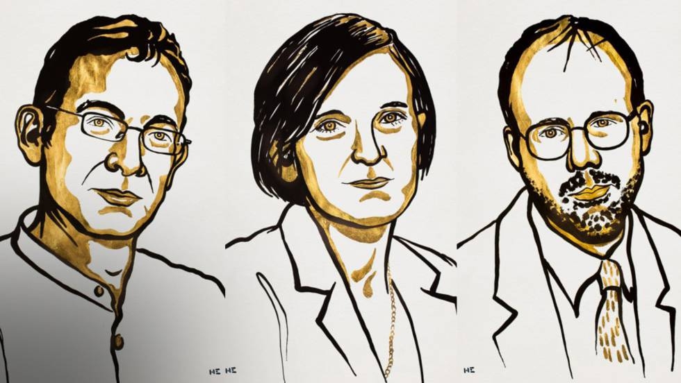 De izquierda a derecha, retratos de Abhijit Banerjee, Esther Duflo y Michael Kremer, premios Nobel de Economía 2019. En vídeo, el anuncio del galardón.