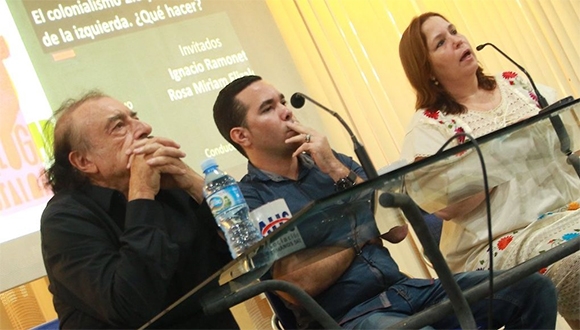 Elizalde llamó a la creación de espacios de resistencia frente a tales estrategias de dominación en el ámbito digital. Foto: Cubaperiodistas.