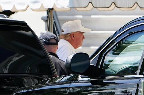 El Tratado de Cielos Abiertos es el tercer convenio internacional de defensa del cual el presidente Donald Trump decide retirar a Estados Unidos. En la imagen, el magnate regresa a la Casa Blanca después de pasar el día en su club de golf de Virginia.Foto Afp