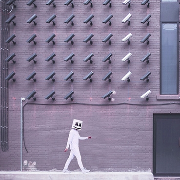https://nonperfect.com/2020/04/07/en-casa-lo-del-vecino-vigilante/