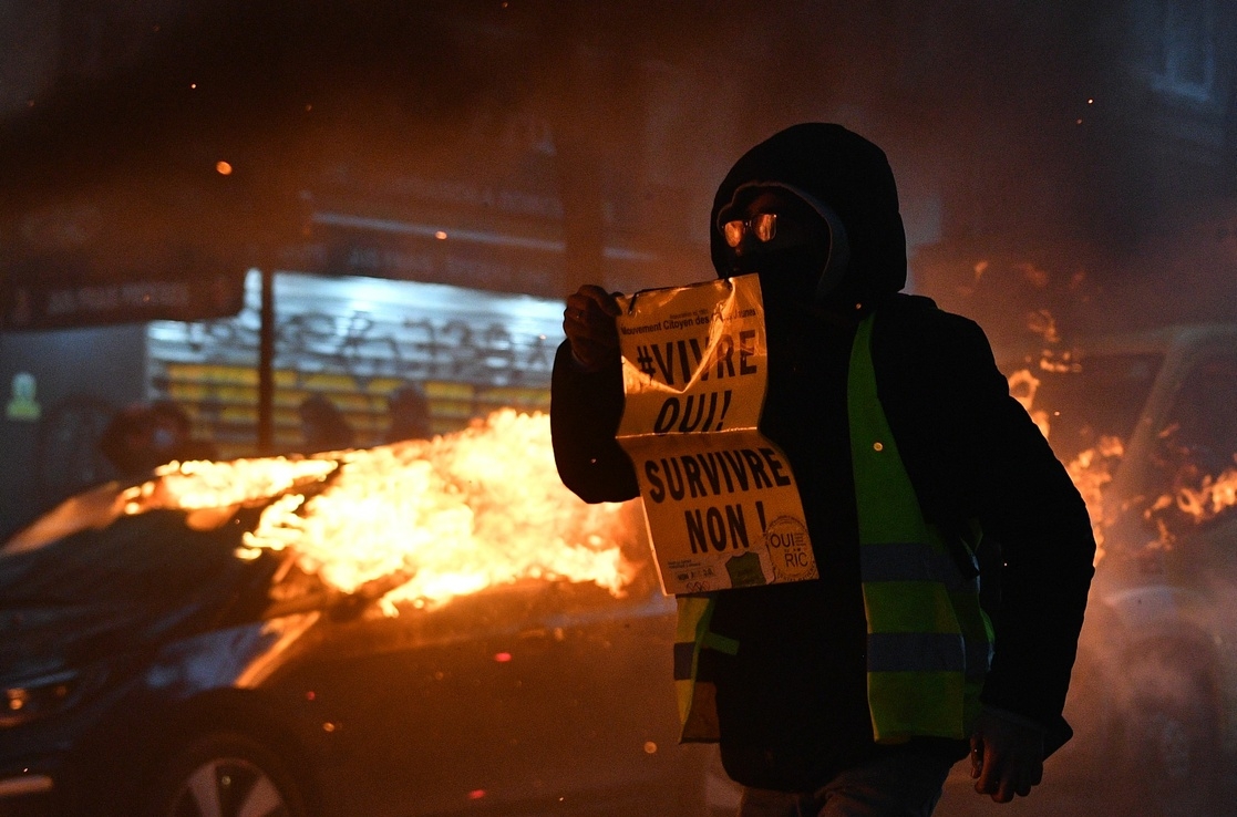 Un manifestante antigubernamental de los