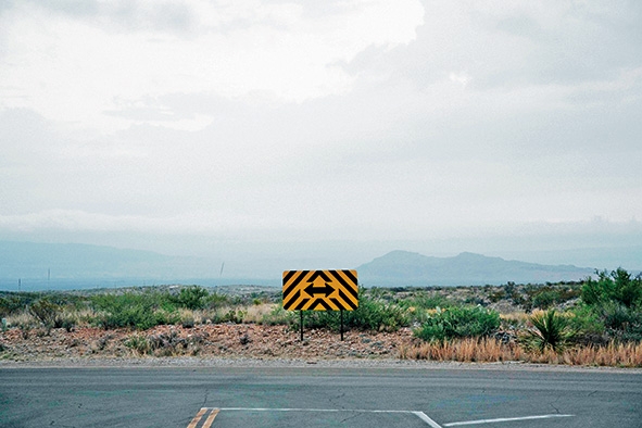 Kyle Glenn - https://unsplash.com/photos/IFLgWYlT2fI