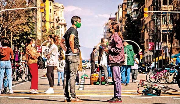 calvox&periche, “Converses a peu de calçada - 2ª Revolta Veïnal: Tallem autovies urbanes”, https://www.flickr.com/photos/calvox_periche/51010117907/in/photostream/