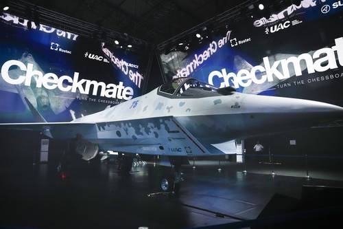 Rusia exhibe su avión Checkmate (Jaque mate), que lo coloca en el primer lugar aeronáutico