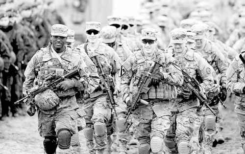 En imagen de archivo, soldados estadunidenses durante un entrenamiento en Pabrade, Lituania, el 13 de noviembre de 2014.Foto Ap
