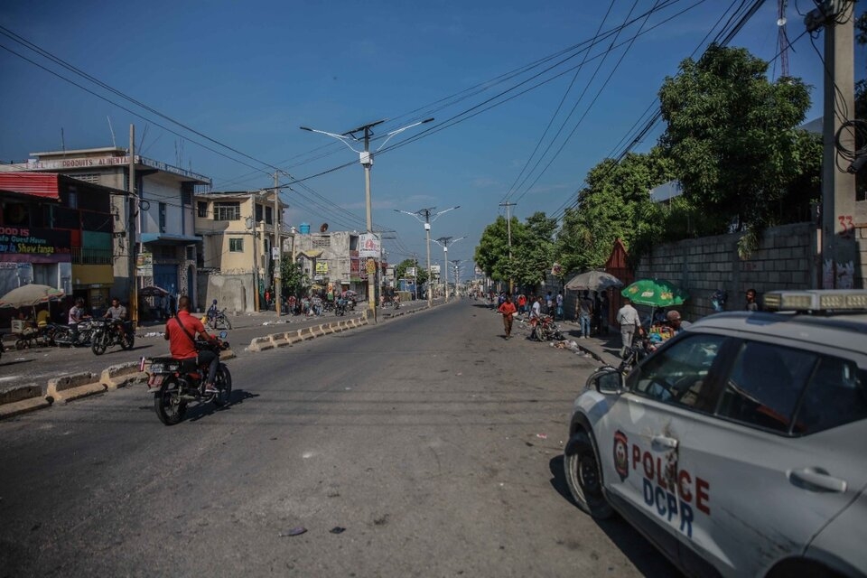 Calles vacías por el paro en la maltratada nación caribeña.. Imagen: AFP