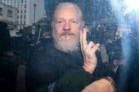 La extradición de Assange sería el último clavo en el ataúd de la libertad de prensa