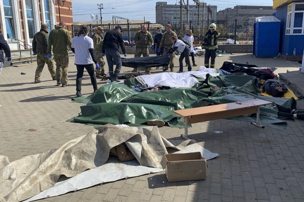 Al menos 30 muertos tras un ataque ruso con misiles a la estación de trenes de Kramatorsk, en el este de Ucrania