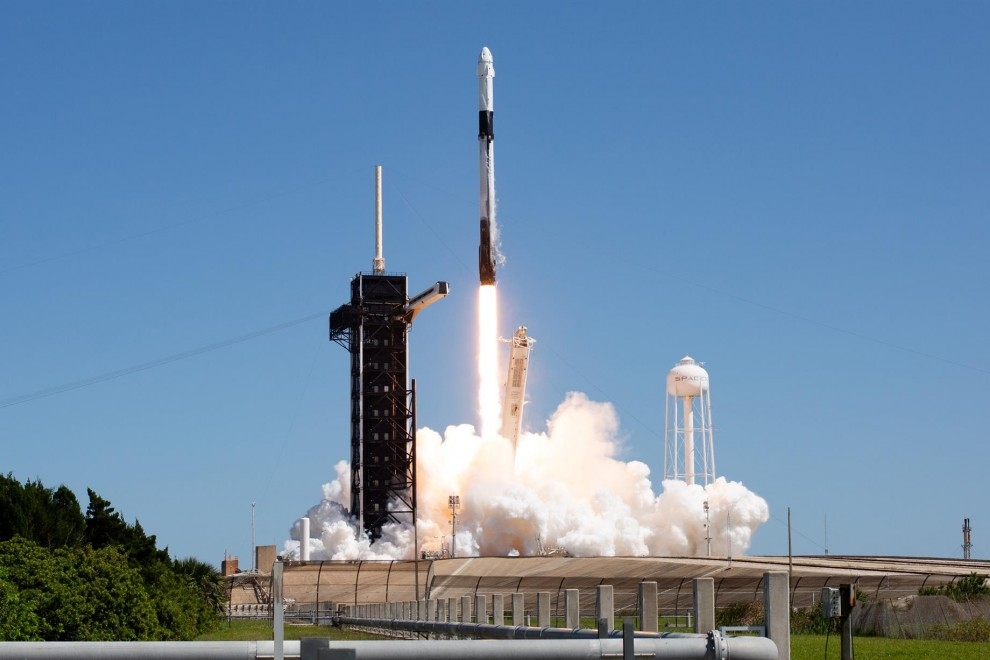 Fotografía cedida por la NASA en el despegue de la Misión Axiom 1 (Ax-1) a la Estación Espacial Internacional, el 8 de abril desde la base de la NASA en Florida. La emoción. — Joel Kowsky/NASA / EFE