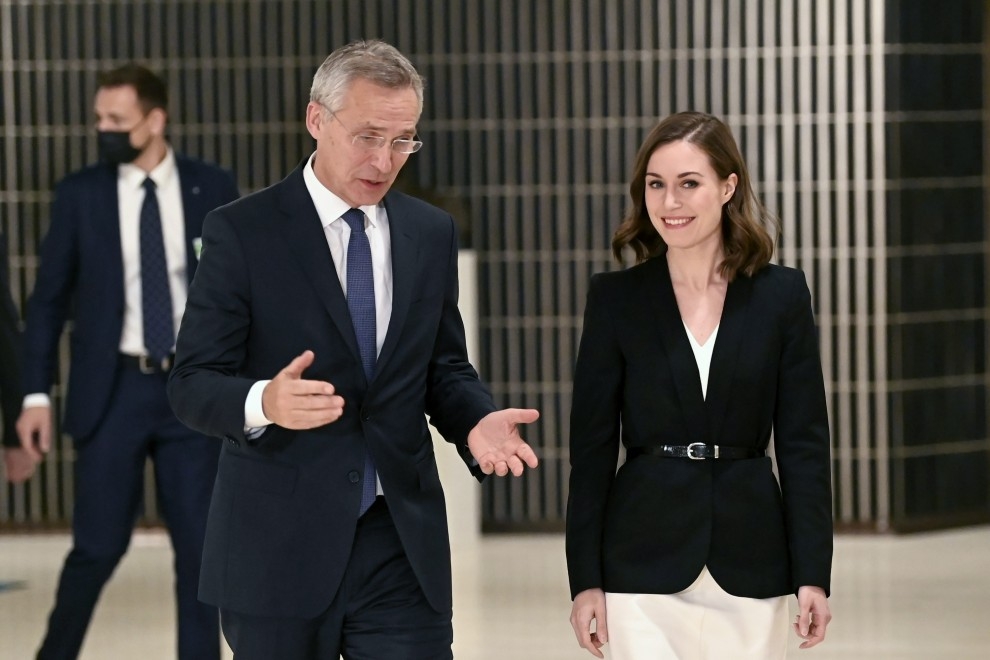 El Secretario General de la OTAN, Jens Stoltenberg (L), y la Primera Ministra finlandesa, Sanna Marin, visitan el Consejo del Atlántico Norte (NAC) en Helsinki. — Jussi Nukari / Europa Press