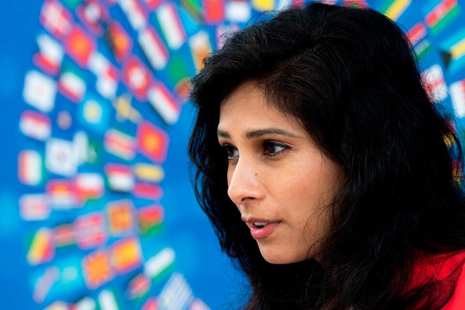La economista india expuso en Davos. Imagen: AFP